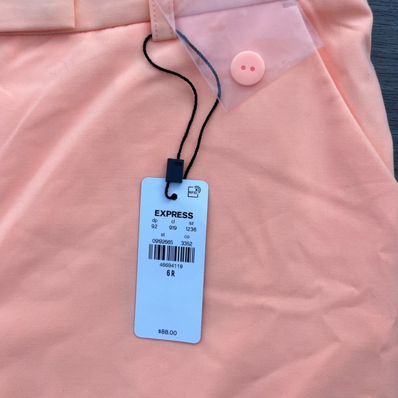 Express; Peach/Apricot; Editor Relaxed Mid-Rise Trousers; NWT; Women’s 6R - Picture 2 of 8